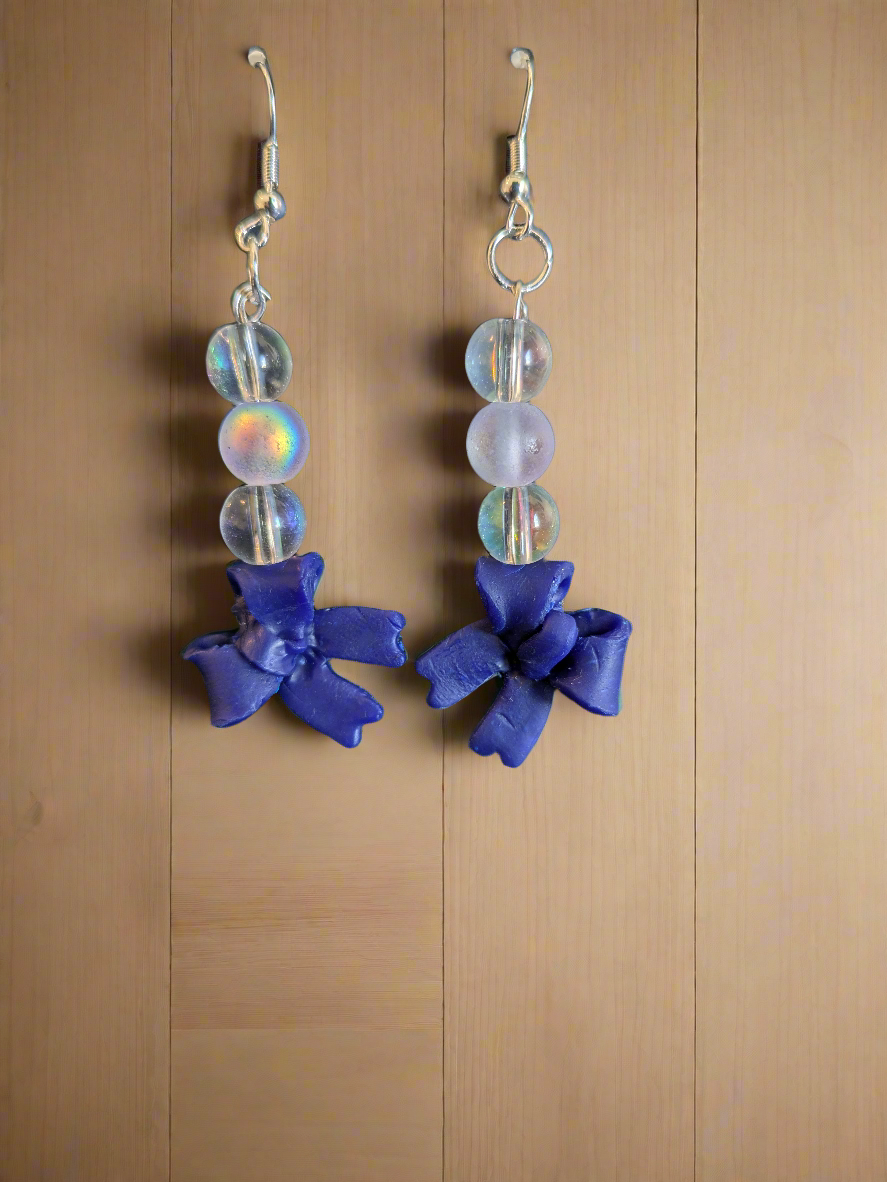 Bow dangles